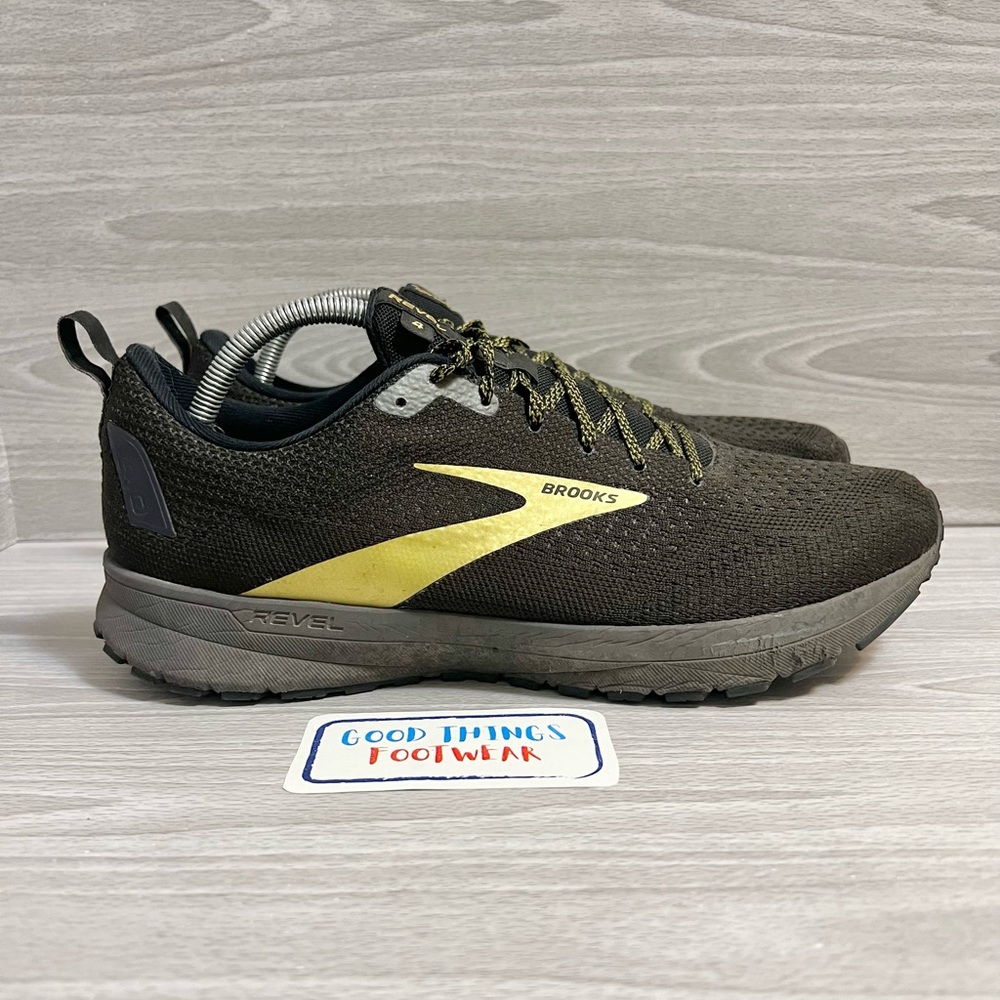 BROOKS Revel 4 Black Gold Athletic Running Shoes Size 11